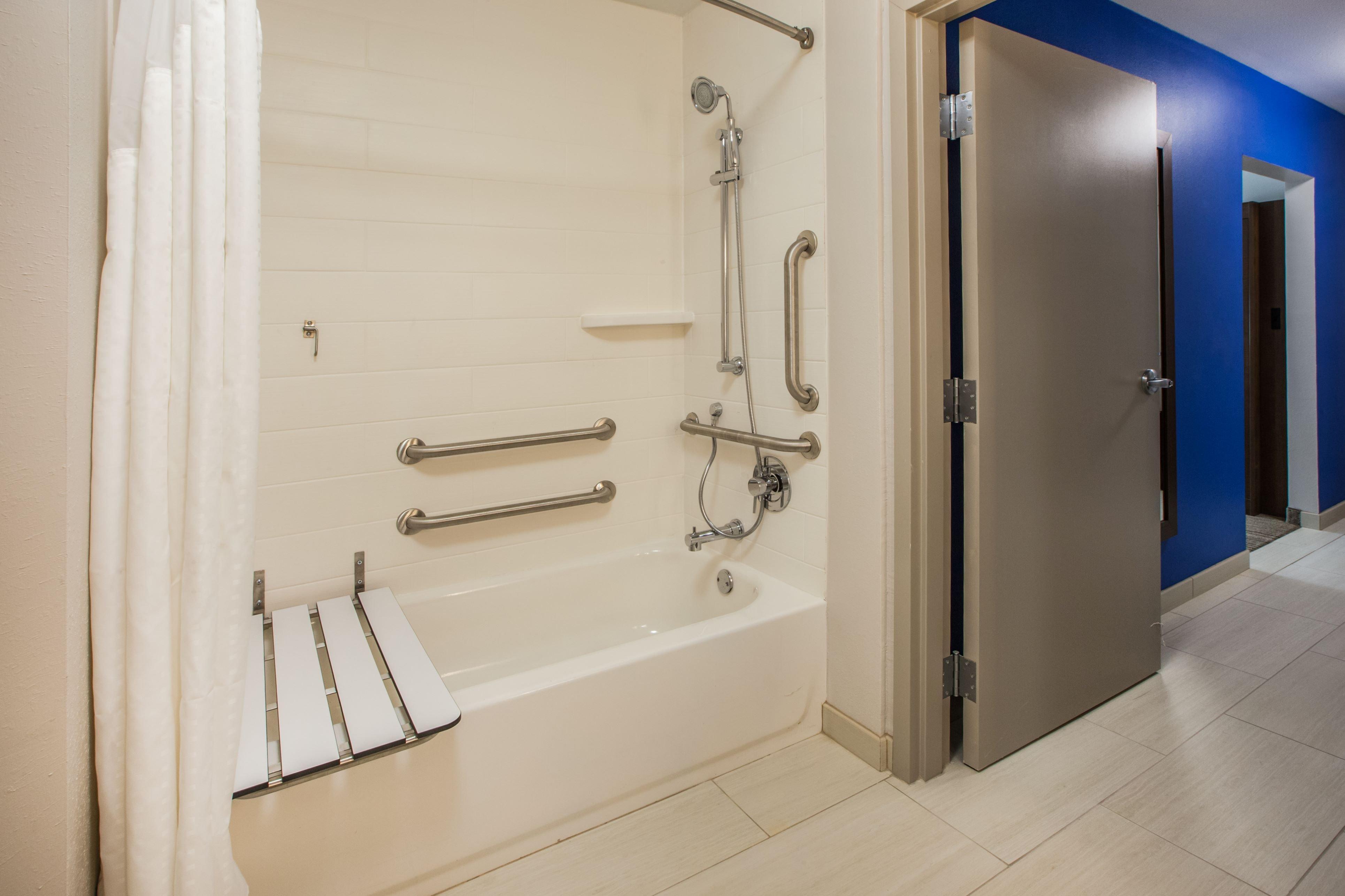 Holiday Inn Express & Suites - Oklahoma City Airport By Ihg Ngoại thất bức ảnh